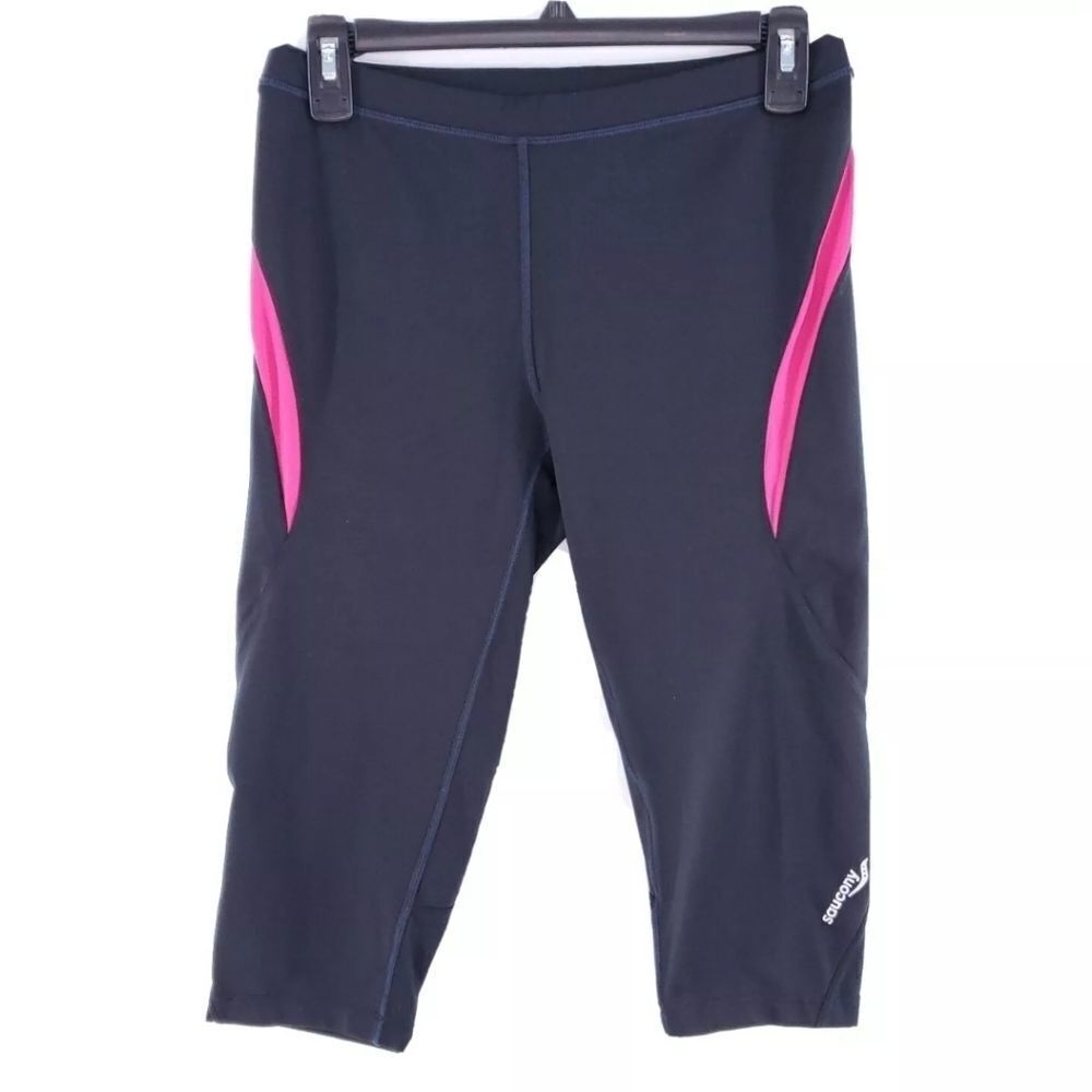 Saucony Black Back Zip Pocket Capri Gym Leggings